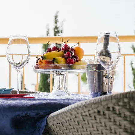 Regina Gardens 2 Bedroom Sea View Flat In Apartment Paphos