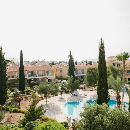 Regina Gardens 2 Bedroom Sea View Flat In Apartment